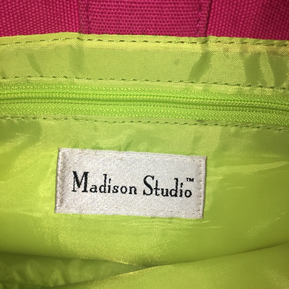 💝 Madison Studio Small Handbag 💝 - Picture 3 of 4